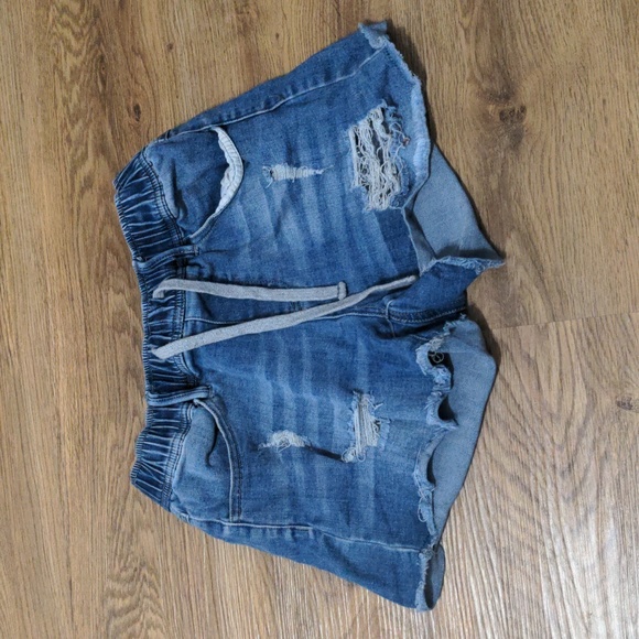 Fashion Nova Pants - Fashion Nova - Size Small - Jean Shorts